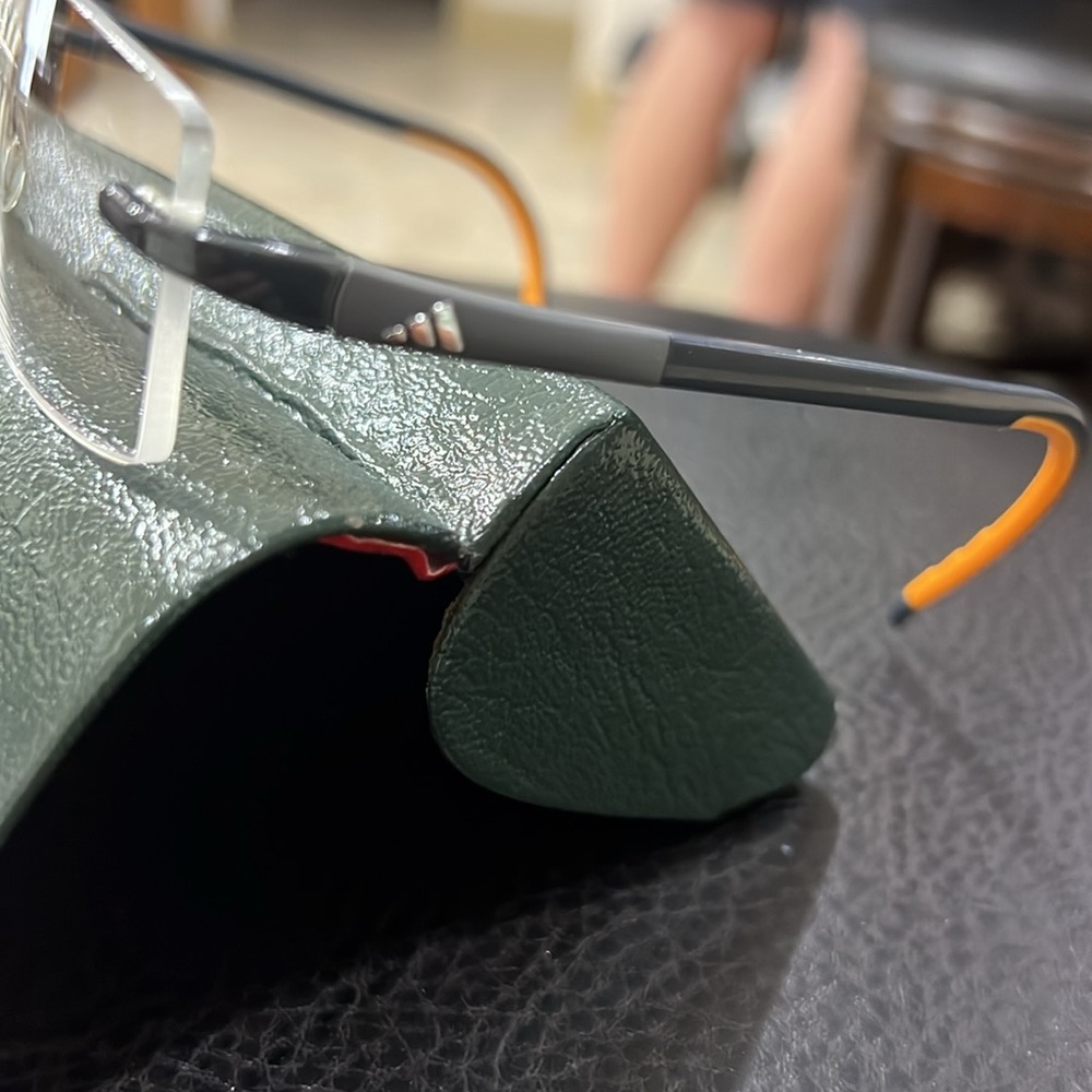 Adidas “frames” - Picture 4 of 10
